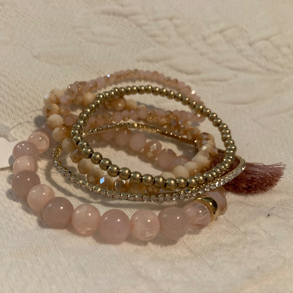Mixed Style Beaded Bracelet - pink / gold with tassel - NEW